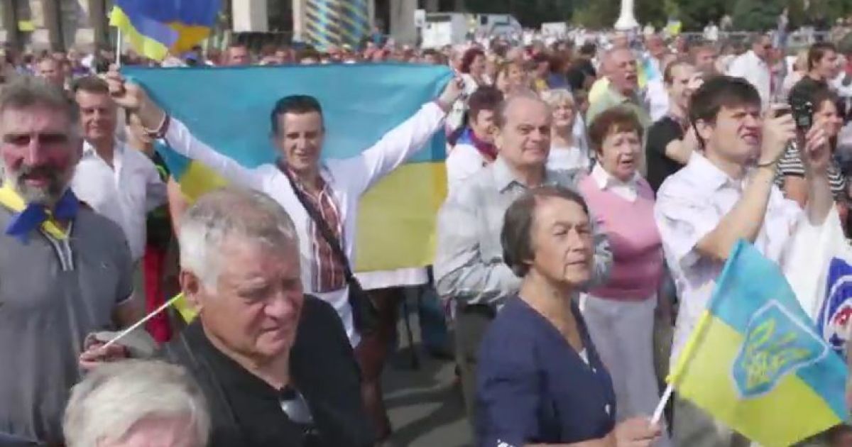 Украинцы в вышиванках скандировали «Путин - х*йло»