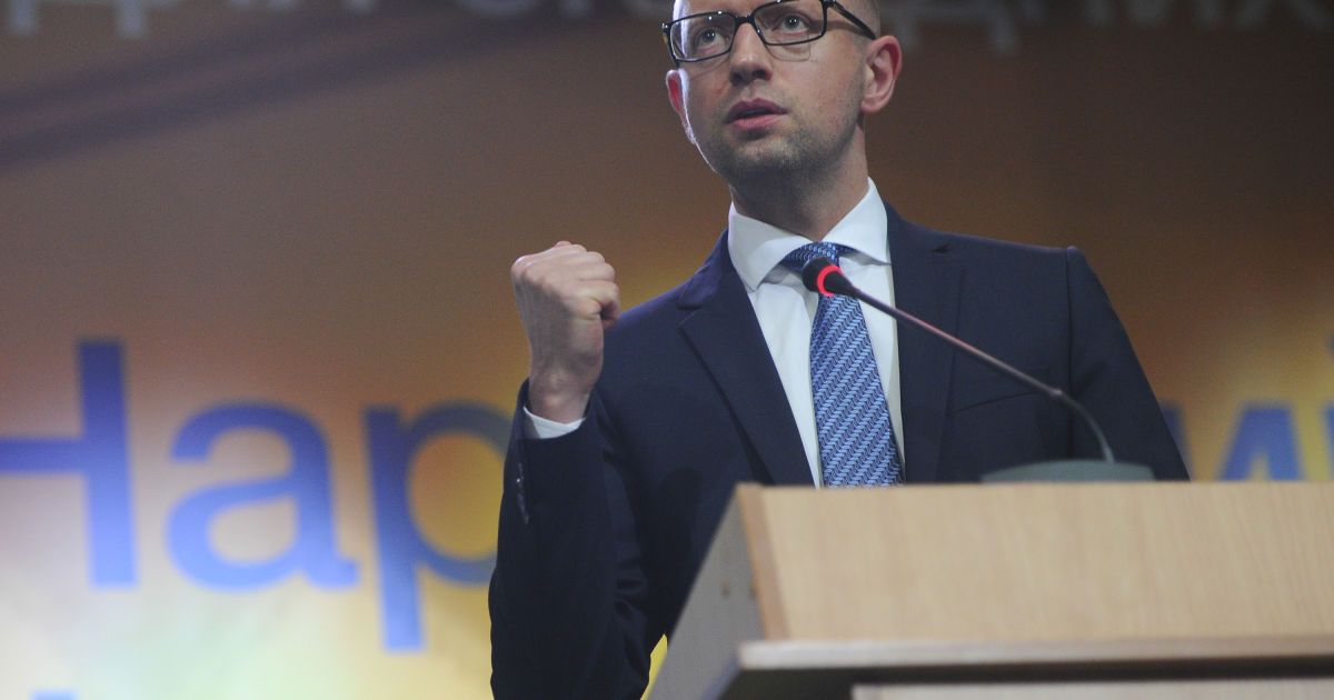 Яценюк пообещал применить зеркальные санкции против РФ