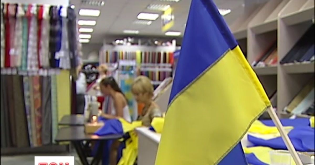 Волонтери допомогають шукати роботу біженцям.