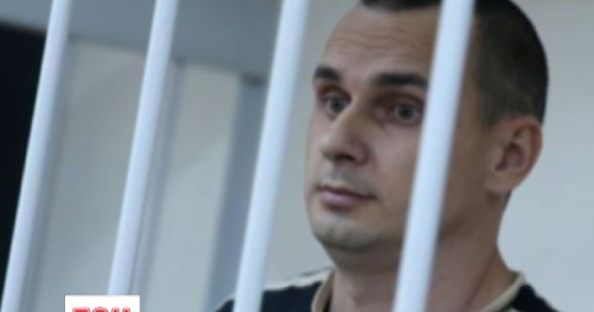 Сенцову продлили арест