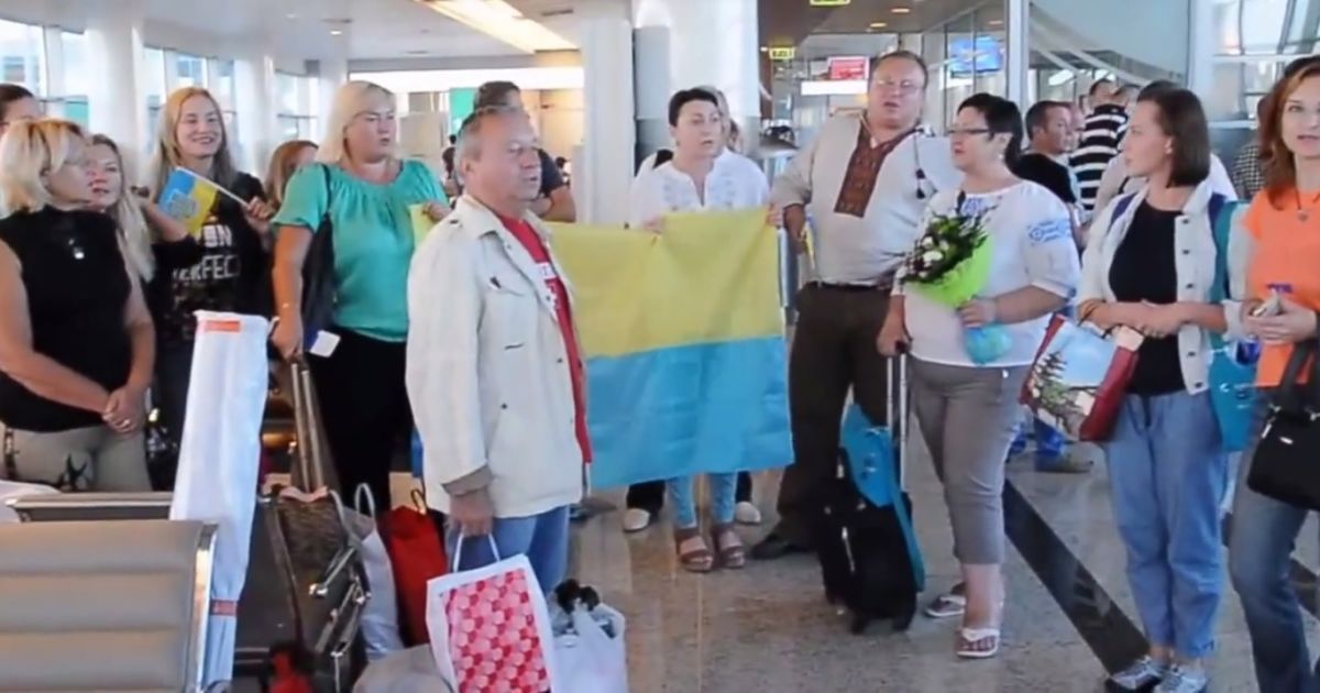 Наши журналисты напомнили россиянам слова украинского гимна