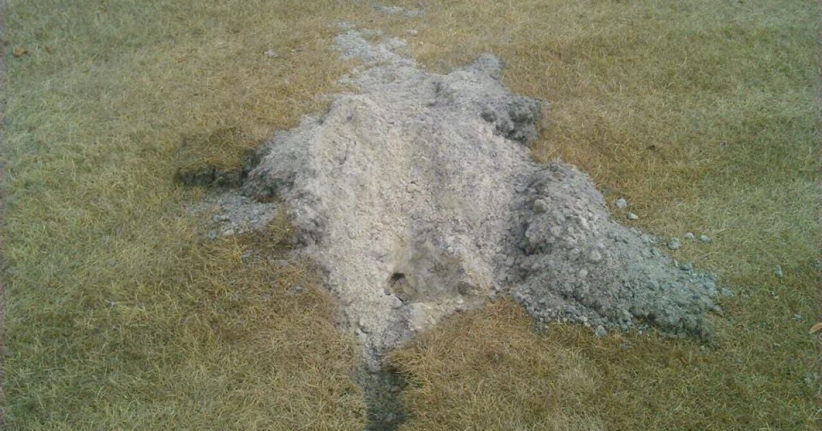 Снаряды попали в базу "Шахтера".