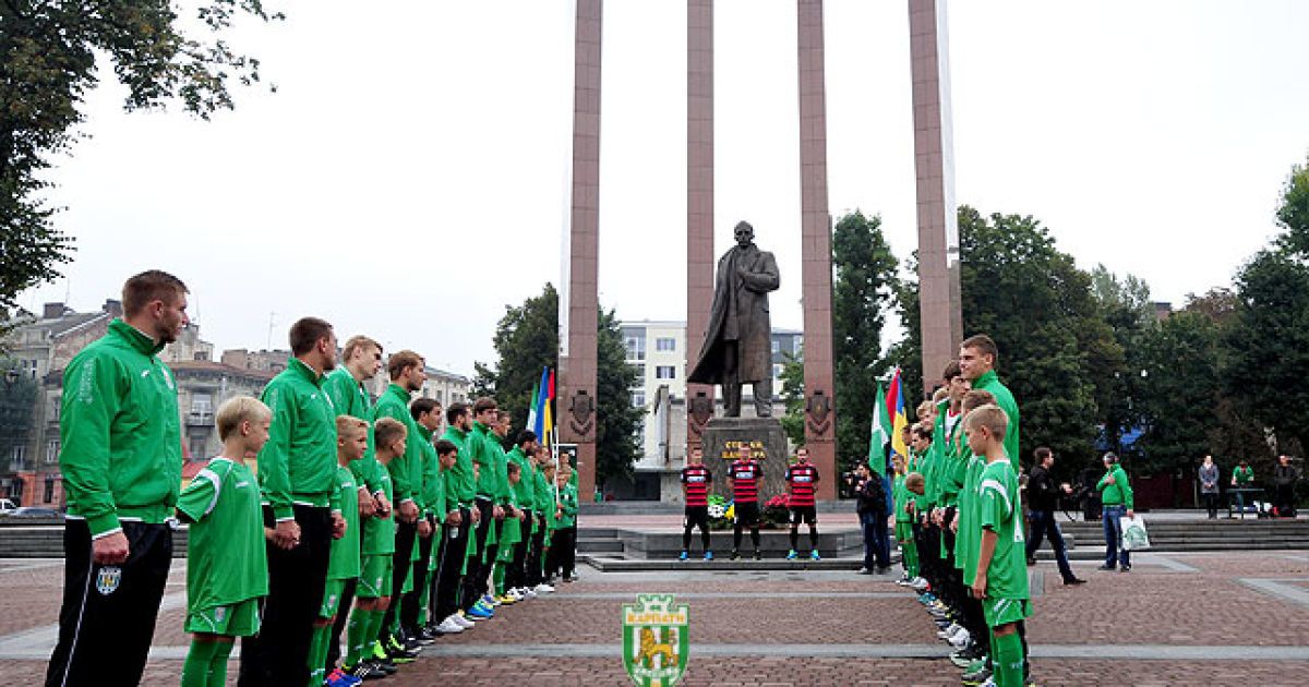 "Карпаты" показали новую выездную форму / © fckarpaty.lviv.ua