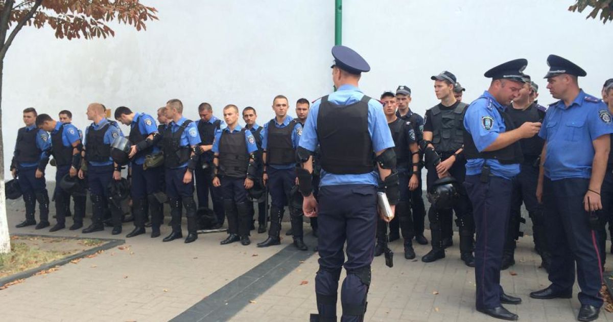 Під Лаврою збираються протестувальники / © Фото Валерії Ковалінської/ТСН