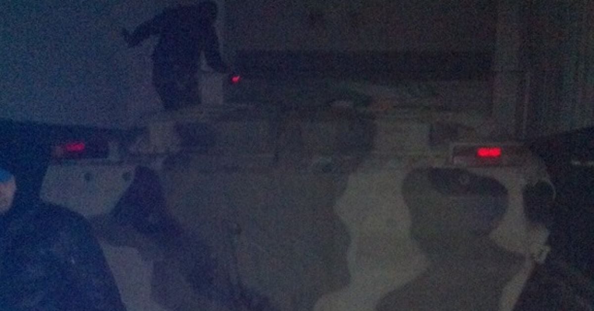 Сейчас милиция устанавливает владельца бронемашины