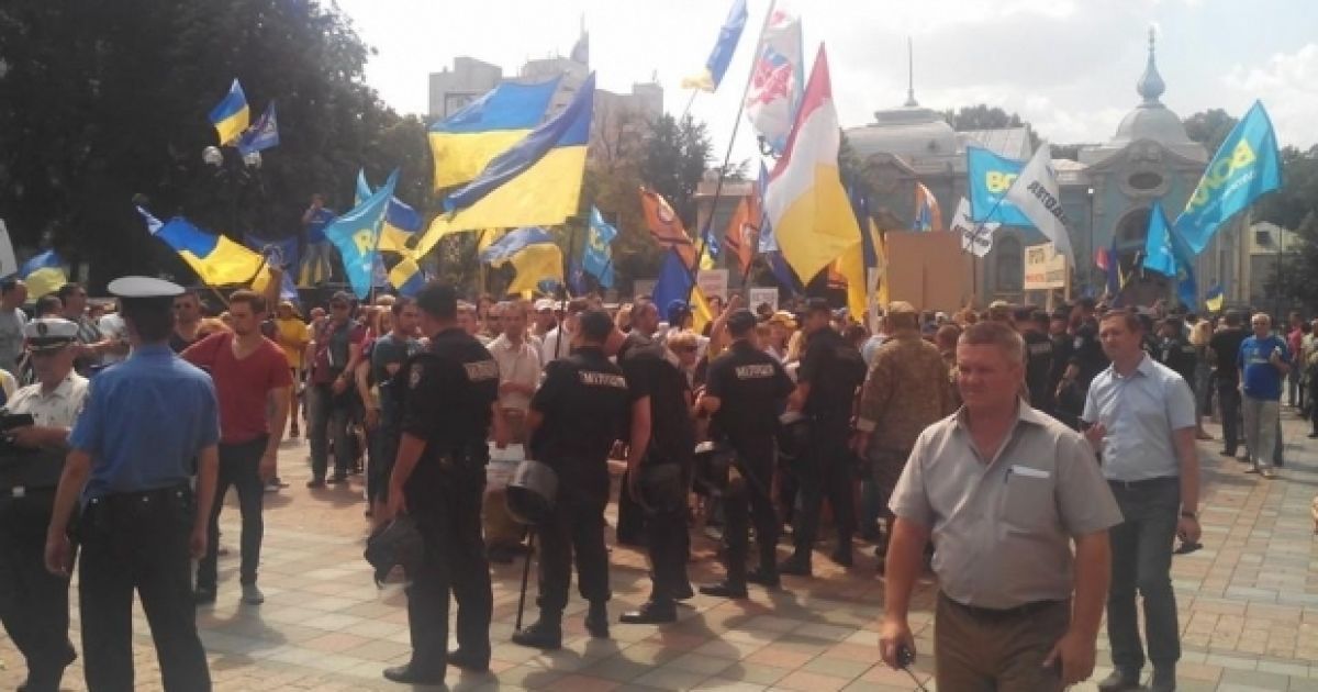 Охрана Верховной Рады ждет штурма
