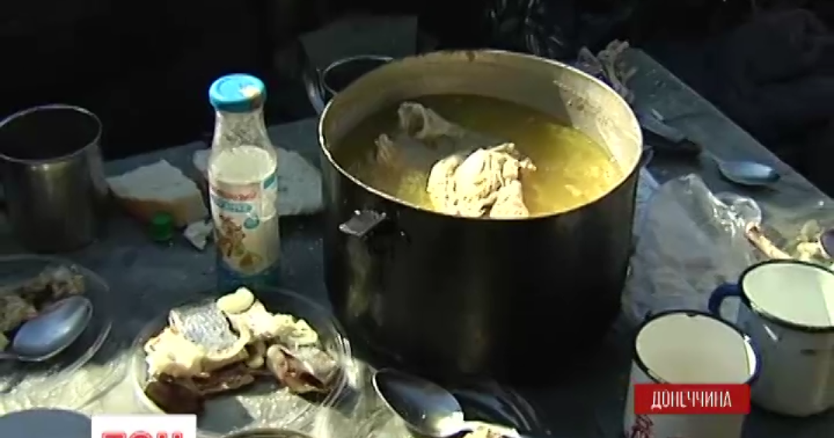 Новый праздник военные в АТО отметили вкусным борщом
