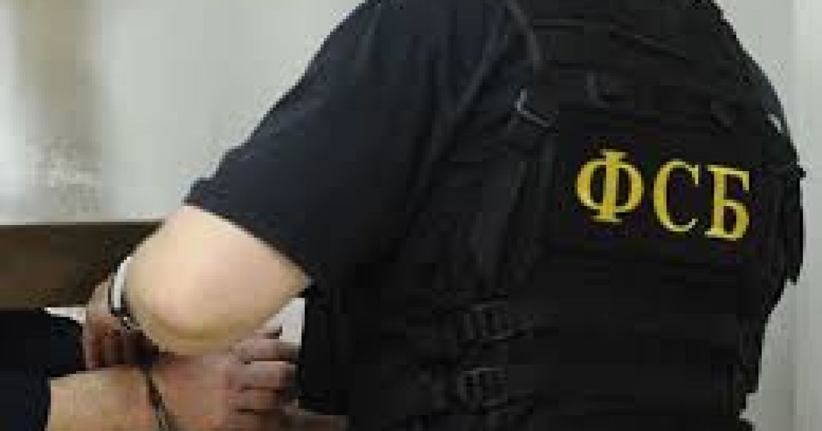 ФСБ шантажом и угрозами пыталась завербовать трех украинцев