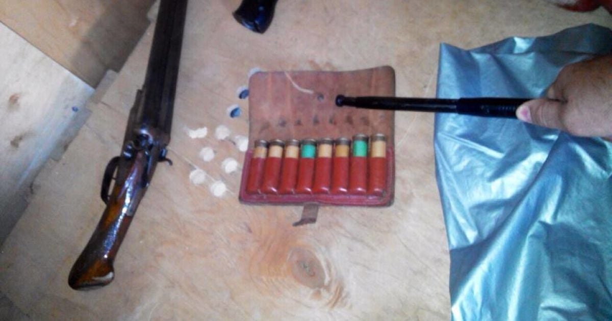 В палатке на Майдане нашли гранаты и обрез