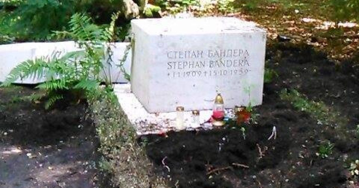 Після чергового акту вандалізму родичам провідника ОУН увірвався терпець