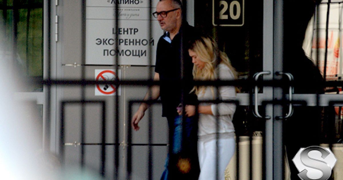 Брежнева призналась, что мечтает о третьем ребенке