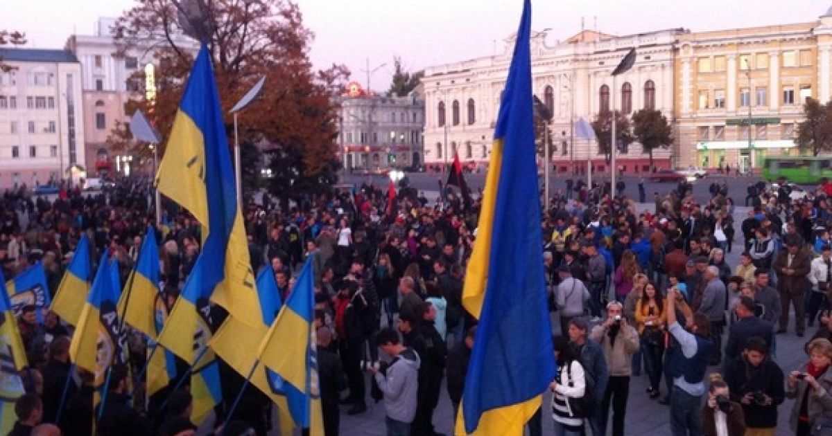 В Харькове вспоминают украинских героев.