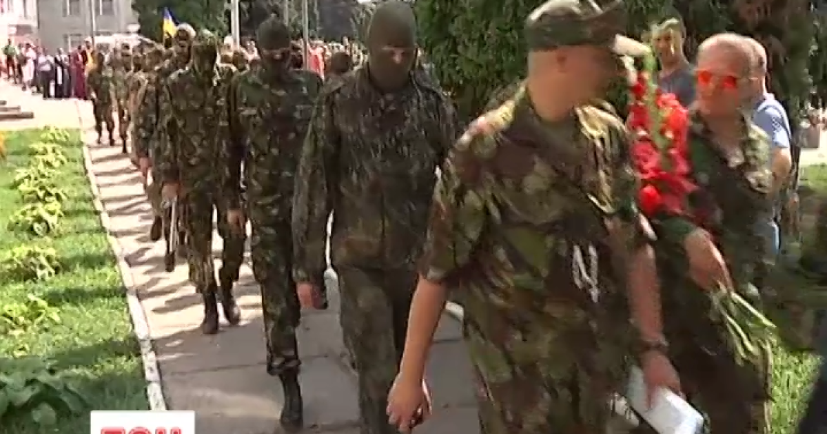 Ніжинські добровольці знову відправилися в зону АТО.