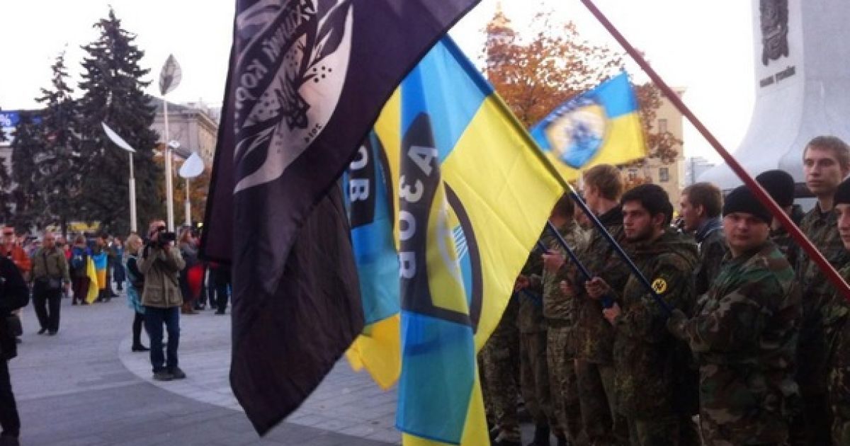 В Харькове вспоминают украинских героев.