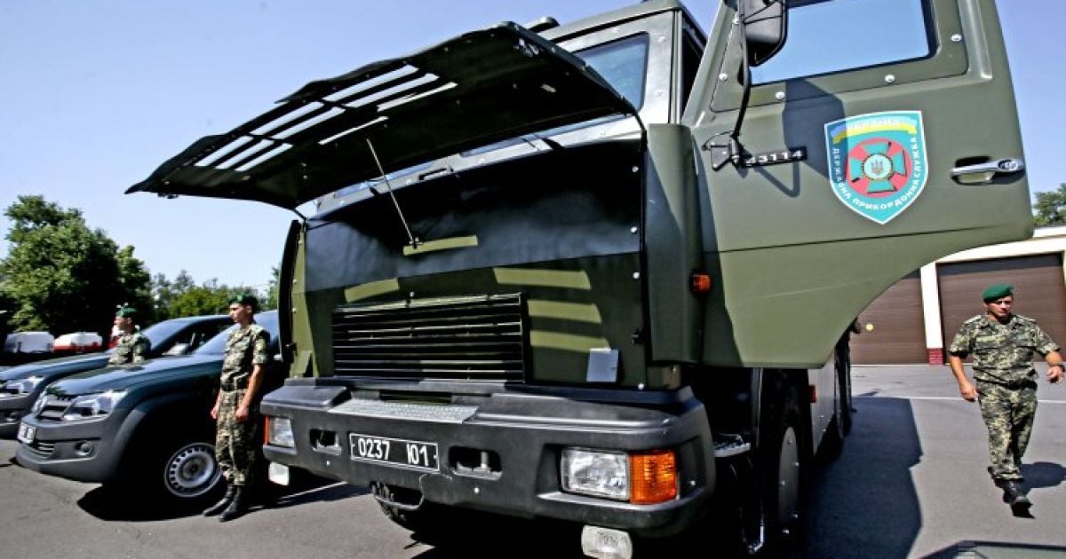 Прикордонники отримали броньовані авто / © УНІАН