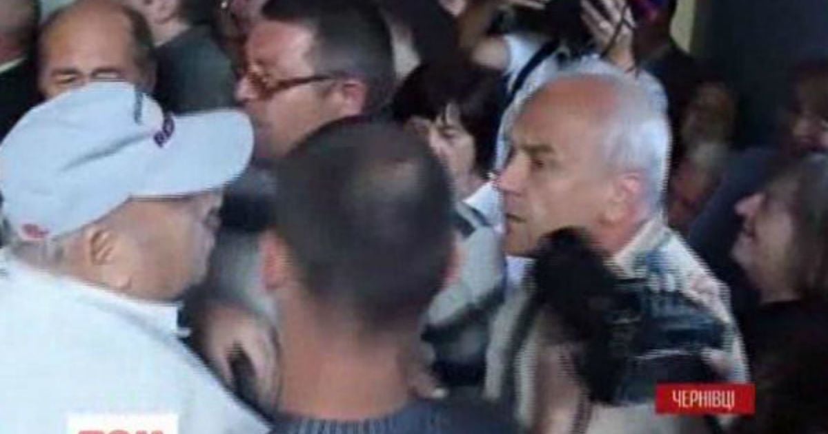 9 вересня у Чернівцях відбувся пікет проти підняття вартості проїзду