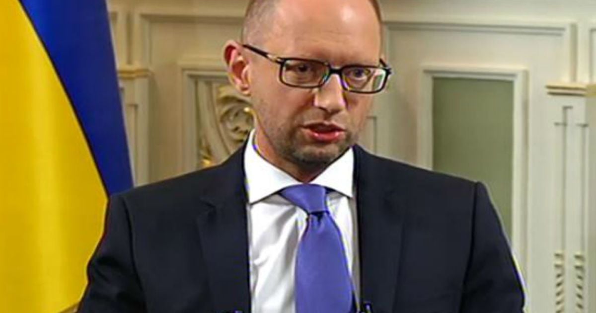 Яценюк признал, что Украине сложно бороться против России