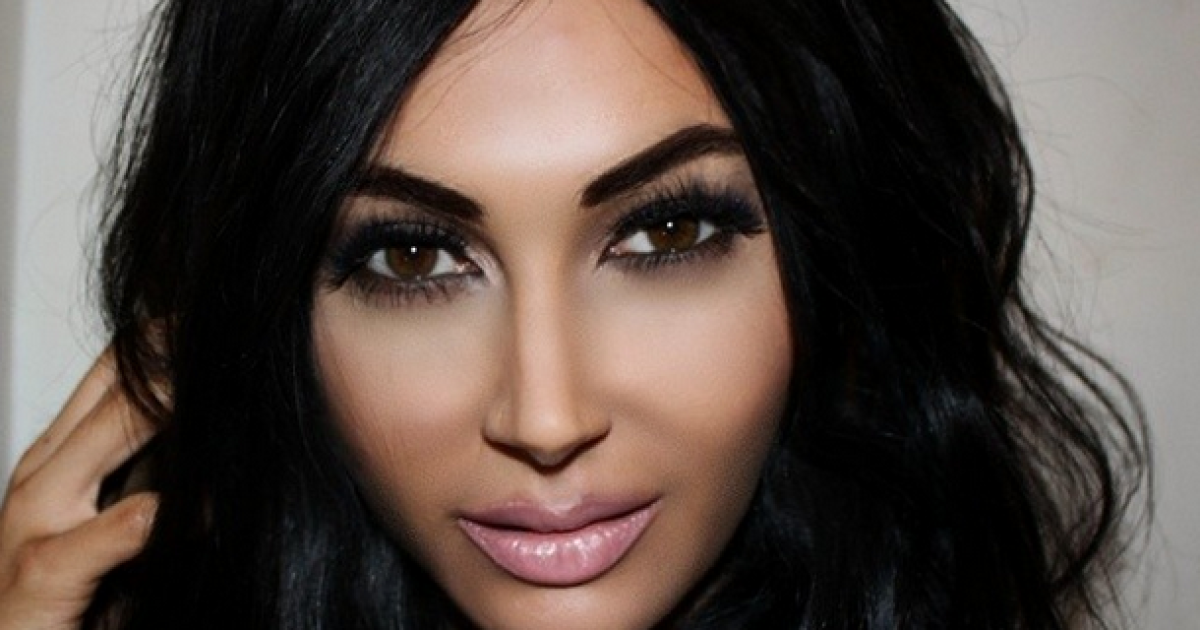 Фанатка Кардашян прагне бути схожою на неї