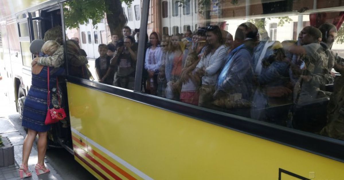 В Киеве состоялись проводы бойцов батальона "Азов" в зону АТО / © УНІАН