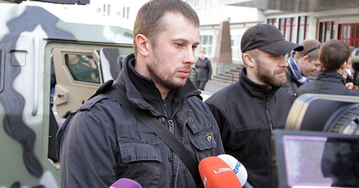 Билецкий говорит, что при создании "Азова" делали все наугад