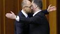 Партії "миру" і "війни" розколюють українську політику - Financial Times