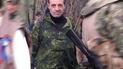 Стіни кабінету Безлера заставлені іконами