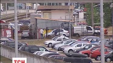 Народний суд над чиновником влаштували власники автостоянок