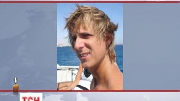 Голландец сфотографировал Боинг на память с намеком на исчезновение другого лайнера