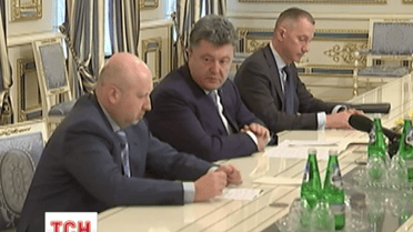Президент настаивает на принятии антикоррупционного пакета законопроектов