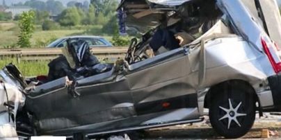 В Германии от столкновения автобусов погибли 9 человек