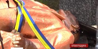 Останній Ленін упав на Кіровоградщині