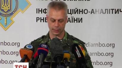 Вантажівки з "гуманітарного конвою" РФ незаконно перетинають кордон України