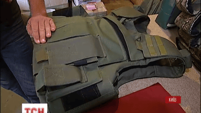 Волонтери самотужки налагодили випуск пластин для броників 4 класу