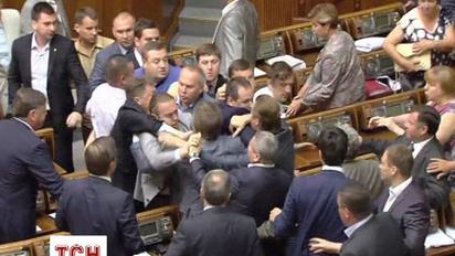 У ВР після виступу регіонала Миколи Левченка побилися нардепи
