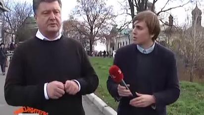 Українські сенсації: які гріхи вимолює у церкві Порошенко