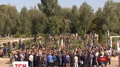 В Україні оплакують полеглих у зоні АТО хлопців