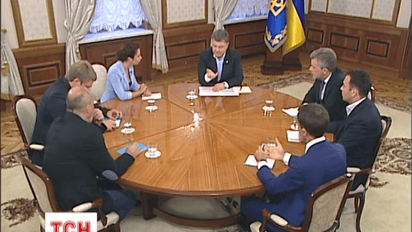Президент дав інтерв’ю кільком телеканалам