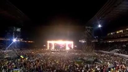 Гімн України у виконанні 40-тисячного натовпу фанів гурту "Океан Ельзи"