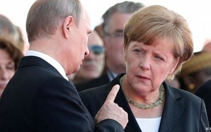 Меркель побрезговала встретиться с Путиным из-за его опоздания