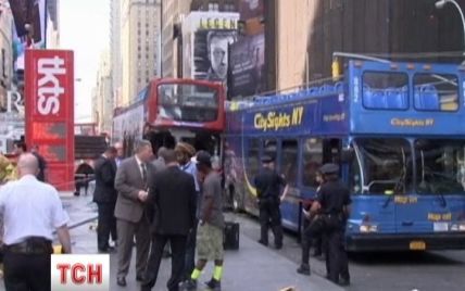 В Нью-Йорку зіштовхнулися два величезні автобуси: 14 людей отримали травми