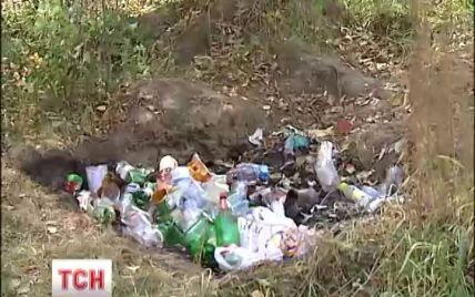 Після Дня Незалежності місця відпочинку у Києві опинилися під завалами сміття
