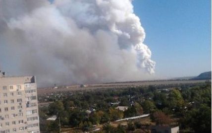 В Донецке прогремел мощный взрыв: над городом поднялся столб дыма