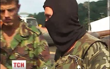 Мешканці Майдану обіцяють піти, якщо відпустять їх соратників, що напали на ресторан