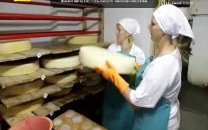 У закарпатському селі навчились варити унікальні для України сири