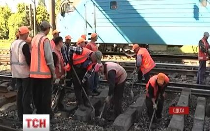 Утренний взрыв на Одесской железной дороге признали терактом