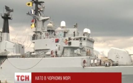 Эсминец и фрегат НАТО направляются к Черному морю