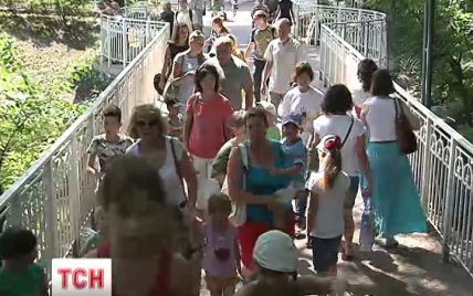 У Києві дітей біженців безкоштовно пускатимуть до зоопарку