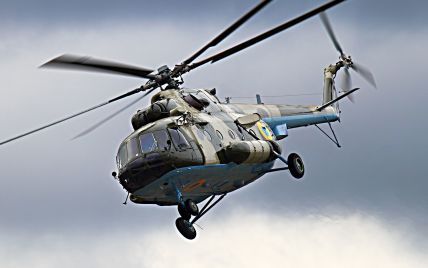 Террористы подбили украинский санитарный вертолет: пилоты живы