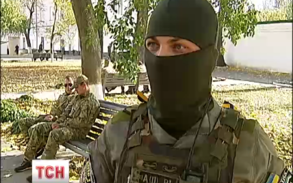 Киево-Печерская лавра отметила Покров под защитой МВД и добровольческих батальонов