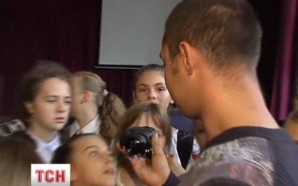 Київські школярі придбали для українських військових тепловізор